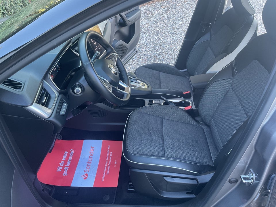 Renault Captur 1,6 E-Tech Intens 5d