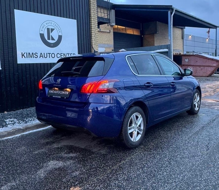 Peugeot 308 1,2 e-THP 130 Allure Sky 5d