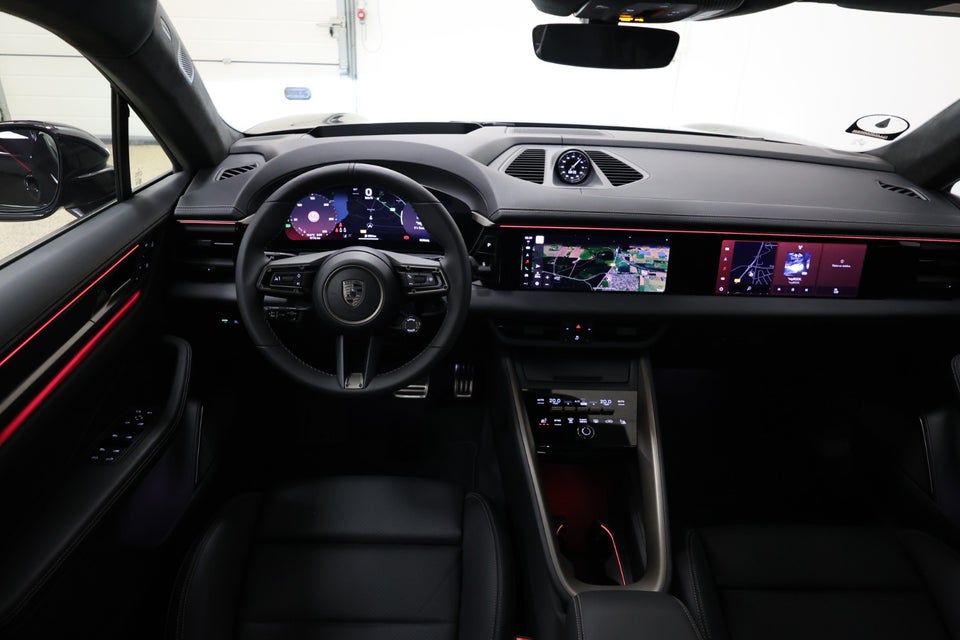 Porsche Macan Turbo 5d