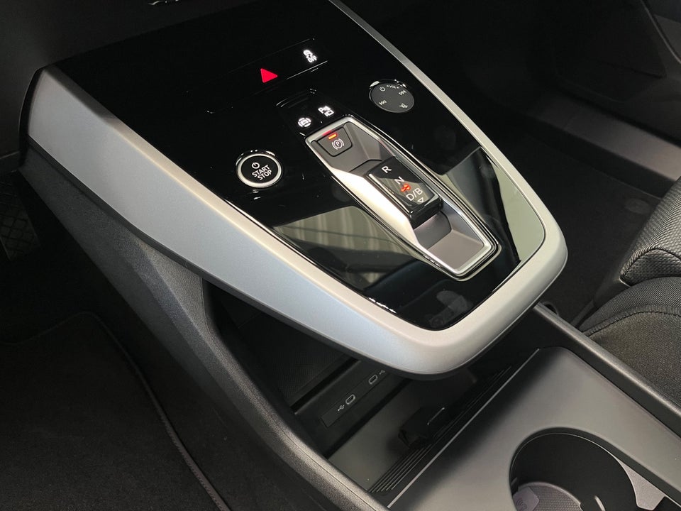 Audi Q4 e-tron 40  5d