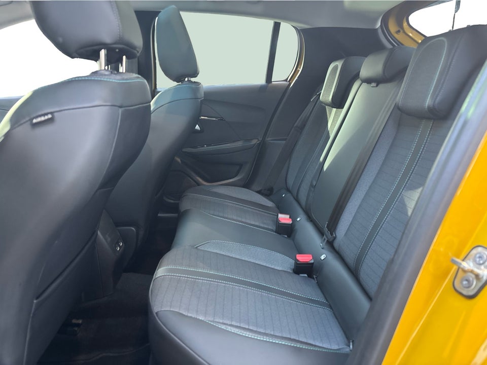 Peugeot 208 1,5 BlueHDi 100 Allure Sky 5d