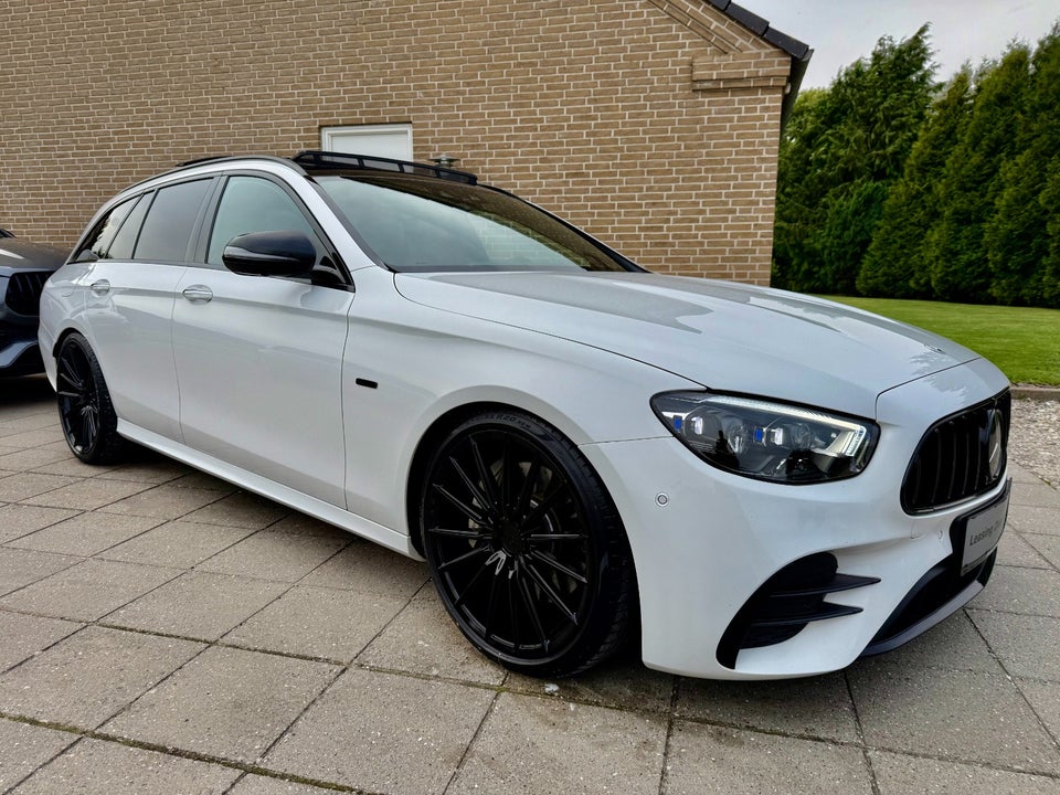 Mercedes E300 de 2,0 AMG Line stc. aut. 5d