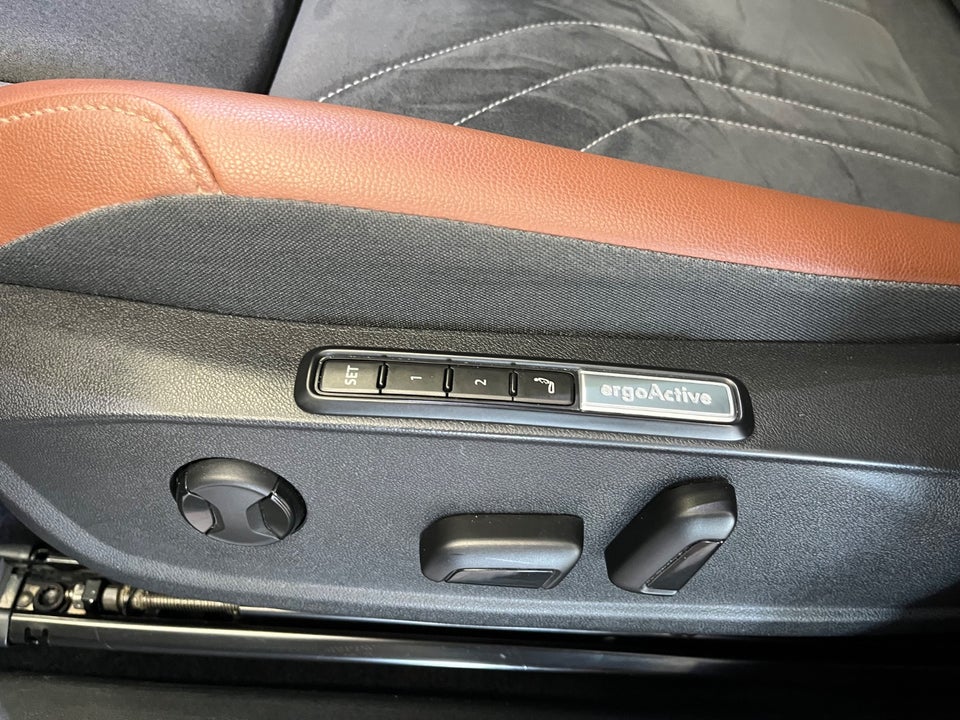 VW ID.4 77 Pro Performance Tech 5d