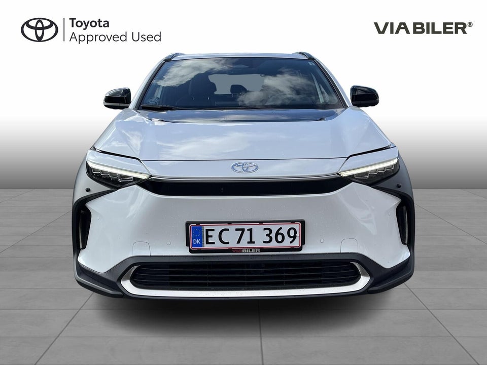 Toyota bZ4X Executive 5d