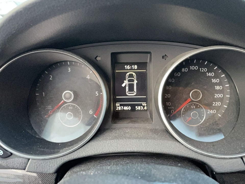 VW Golf VI 1,6 TDi 105 Comfortline Variant BMT 5d