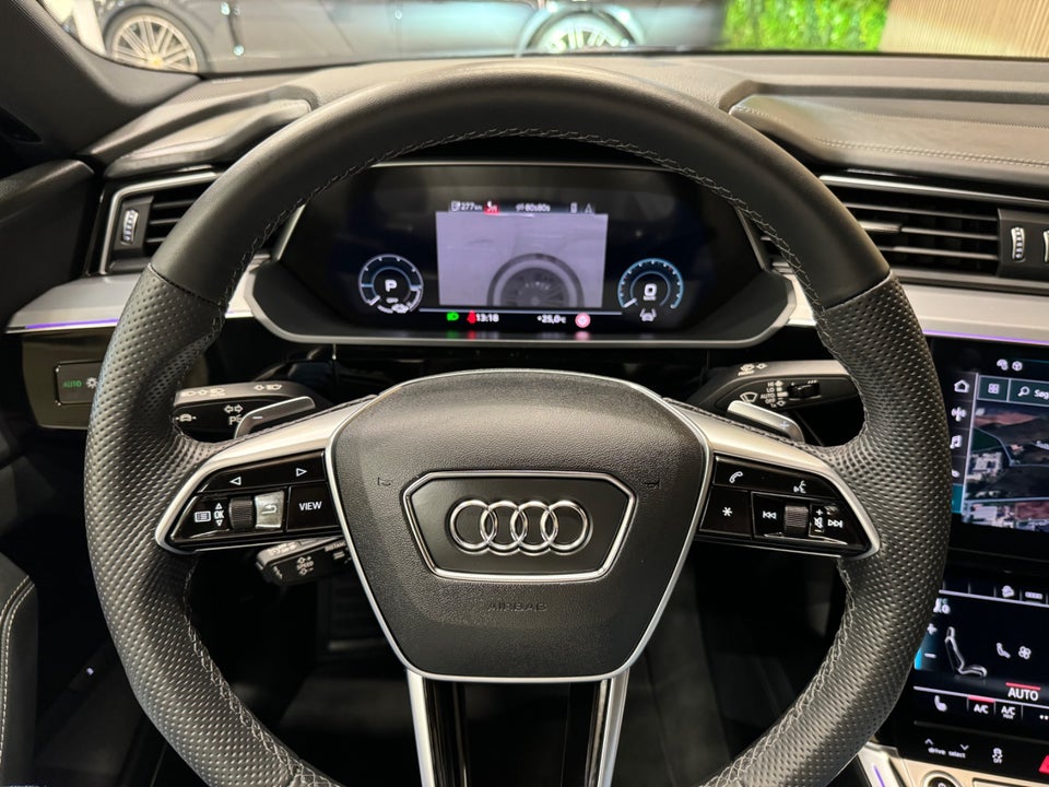 Audi e-tron 55 S-line Sportback quattro 5d