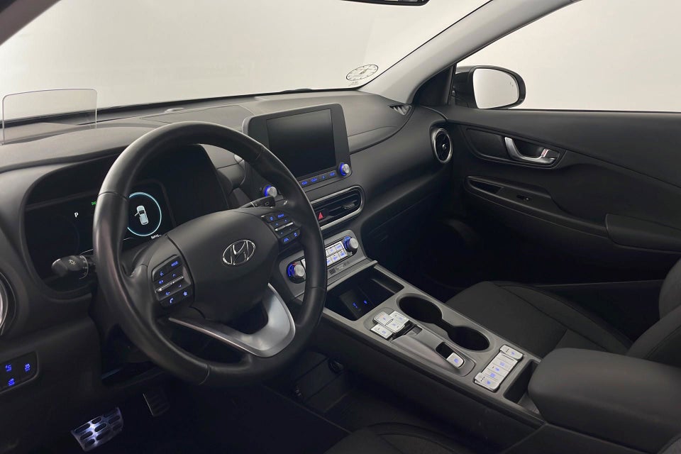 Hyundai Kona 64 EV Essential 5d