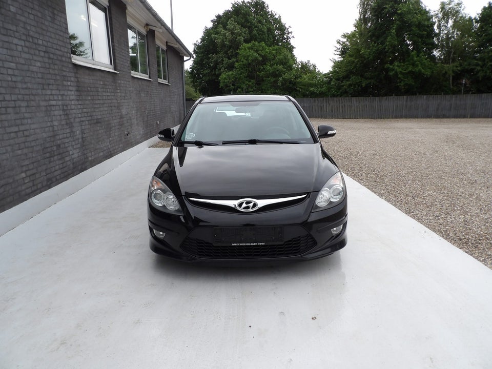 Hyundai i30 1,4 Classic Cool 5d