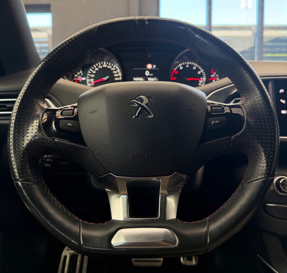 Peugeot 308 1,2 e-THP 130 GT Line SW EAT6 5d