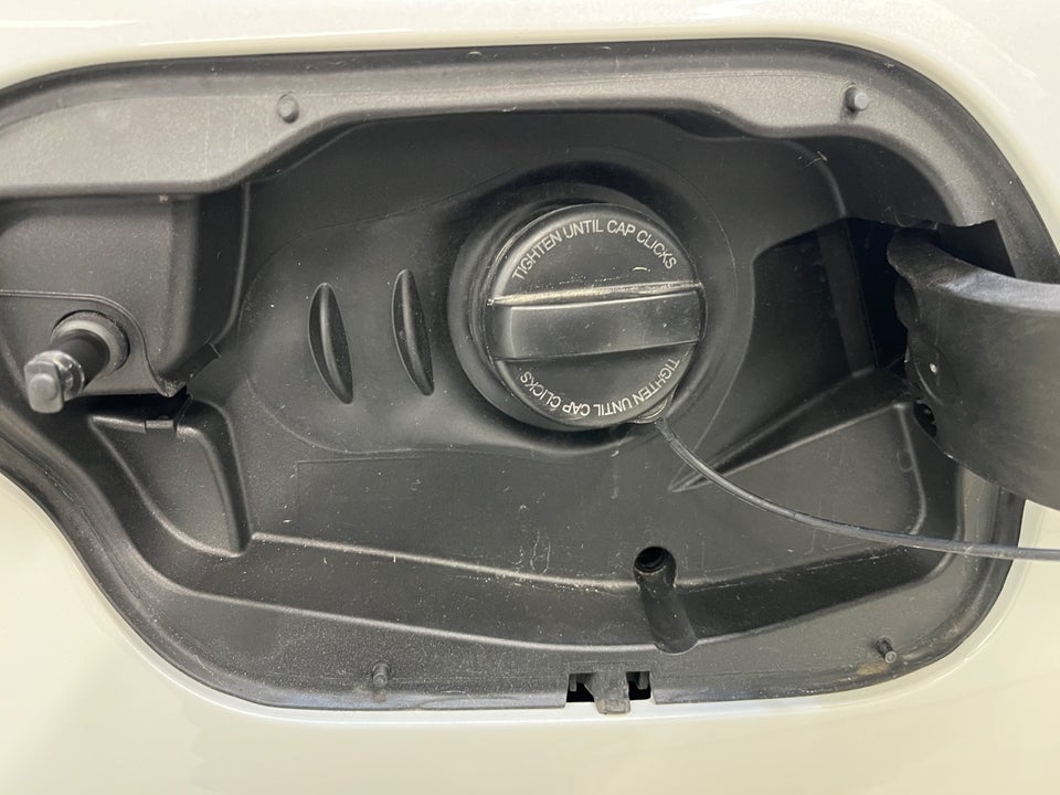 Peugeot 308 1,6 Hybrid First Selection+ EAT8 5d