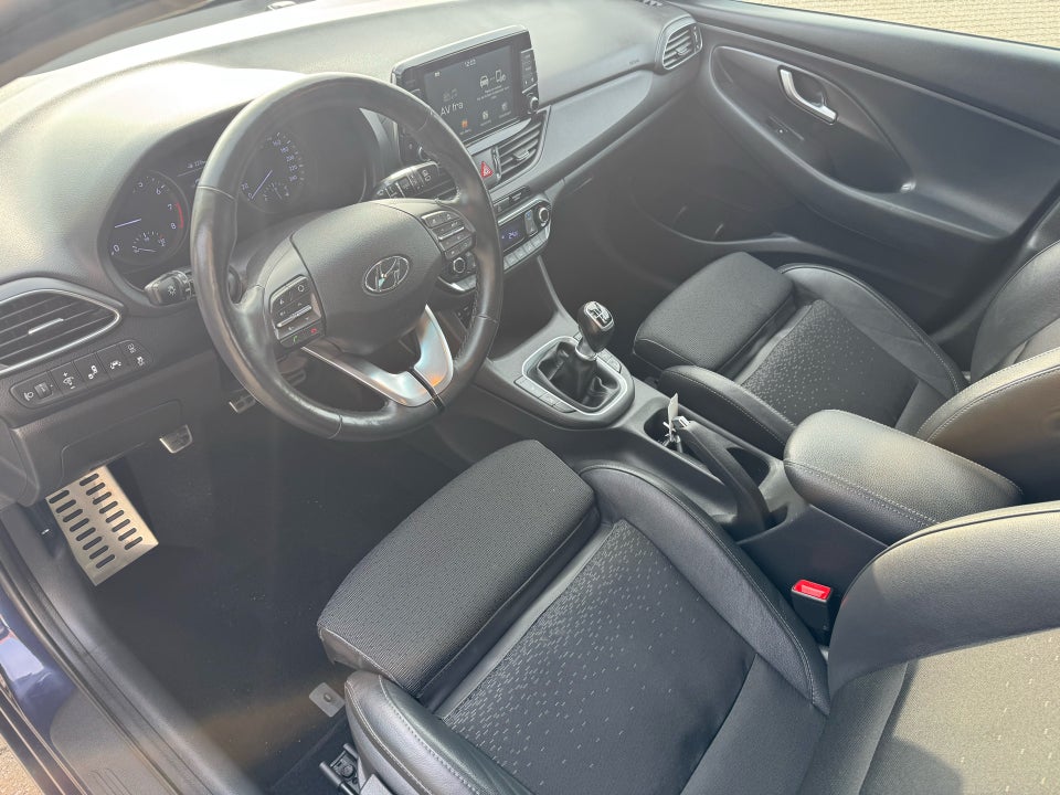 Hyundai i30 1,0 T-GDi Premium stc. 5d