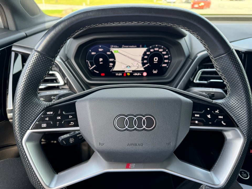 Audi Q4 e-tron 40 S-line 5d