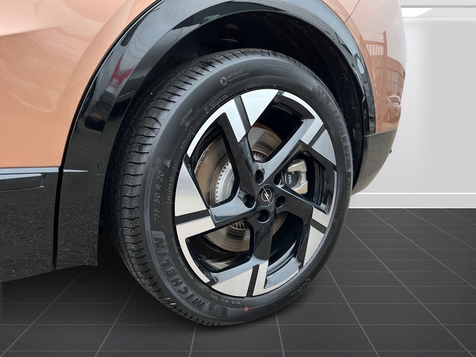 Opel Grandland-e 73 GS Sky 5d