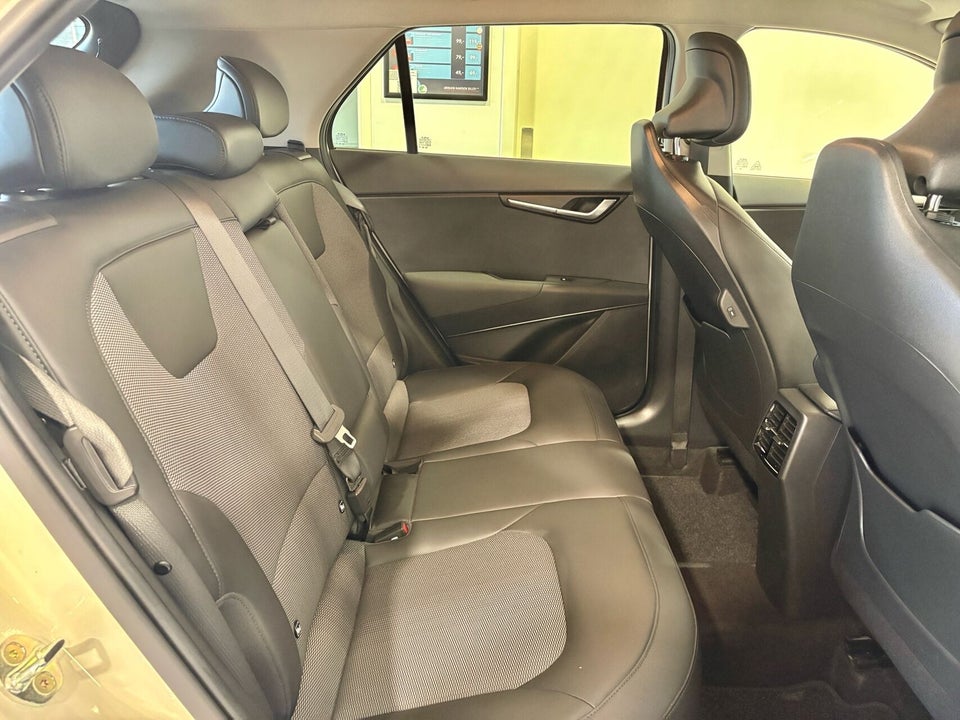 Kia Niro 1,6 PHEV Prestige DCT 5d