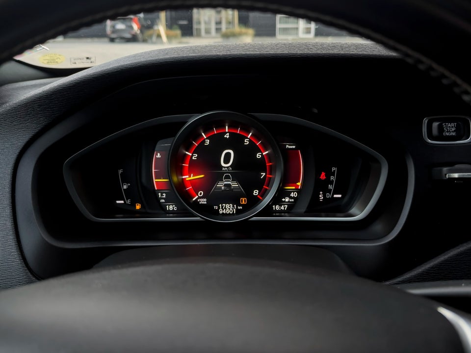 Volvo V40 2,0 T4 190 R-Design 5d