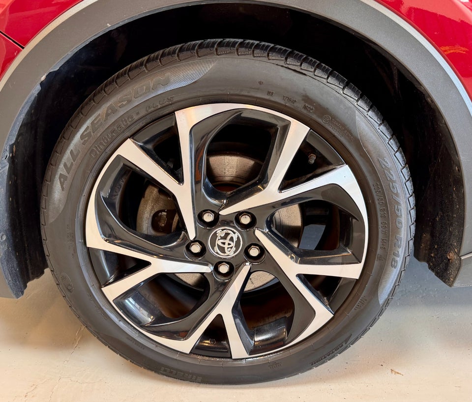 Toyota C-HR 1,8 Hybrid C-LUB Premium Selected CVT 5d