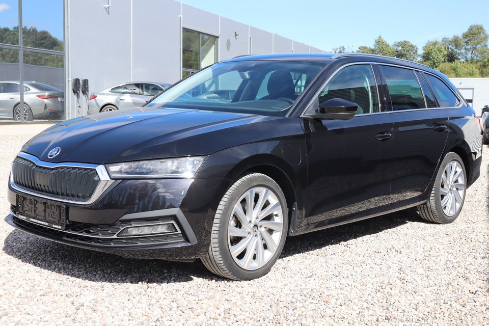 Skoda Octavia 1,4 TSi iV Plus Combi DSG 5d
