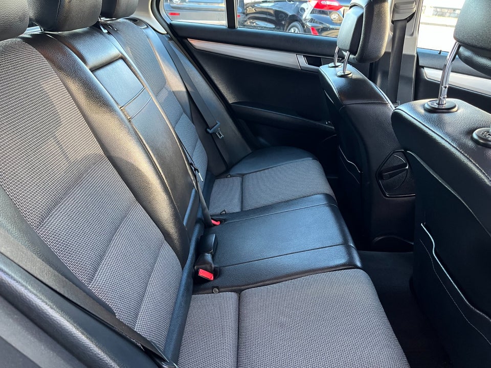 Mercedes C200 2,2 CDi Avantgarde stc. aut. BE 5d