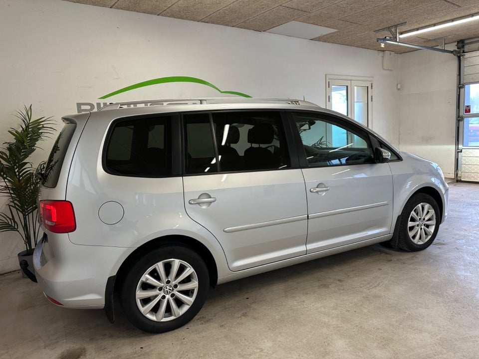 VW Touran 1,6 TDi 105 Highline DSG BMT 5d