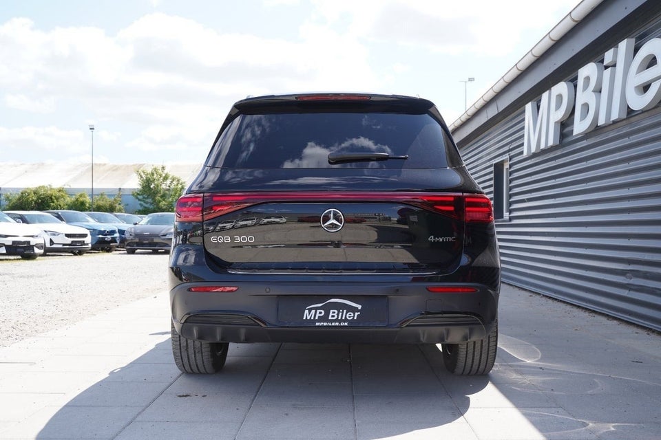 Mercedes EQB300 AMG Line 4Matic 5d