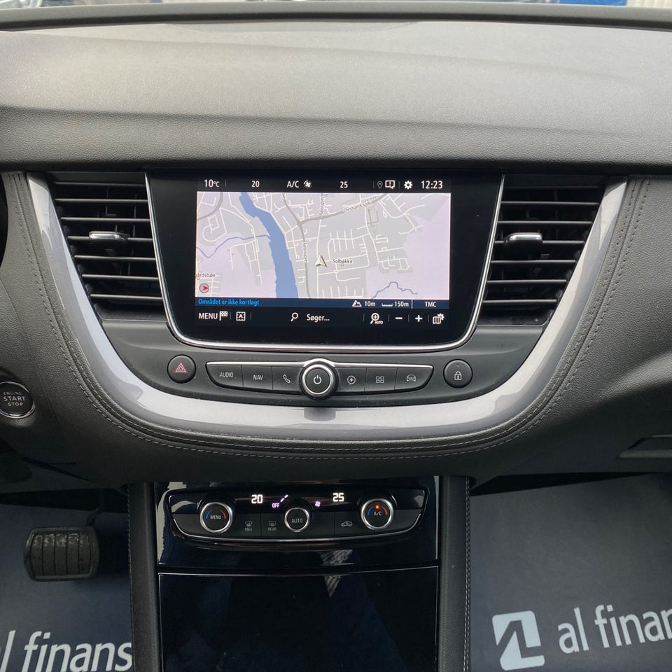 Opel Grandland X 1,6 Hybrid4 Exclusive aut. 5d