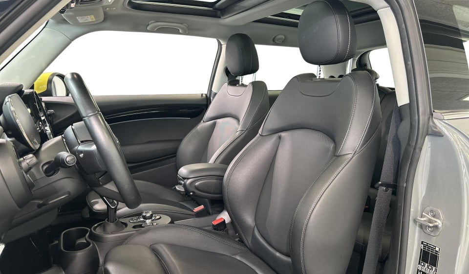 MINI Cooper SE Camden Edition 3d