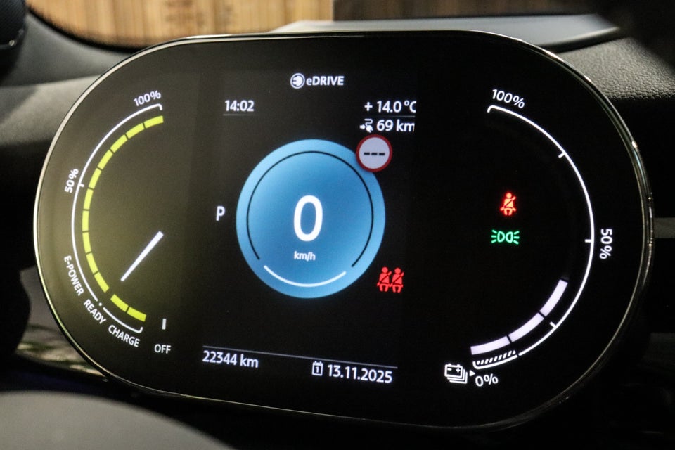 MINI Cooper SE Maximise 3d