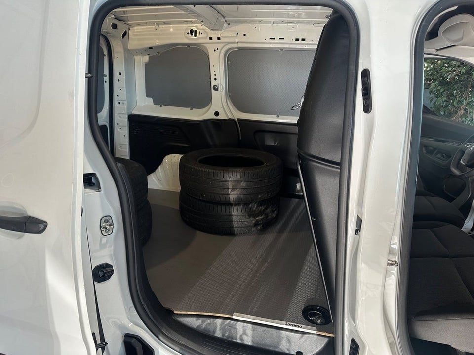 Peugeot Partner 1,5 BlueHDi 100 L1V1 Plus Van