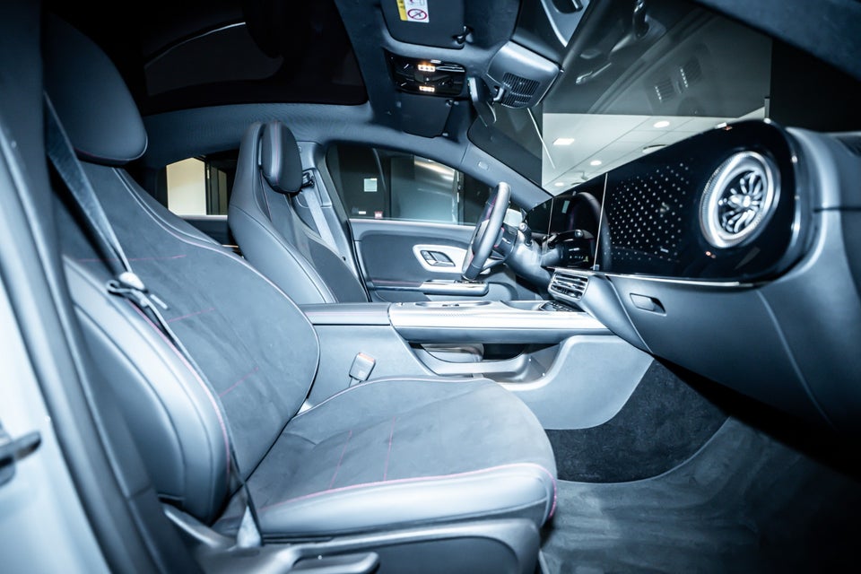 Mercedes CLA250+ EQ AMG Advance Plus 4d