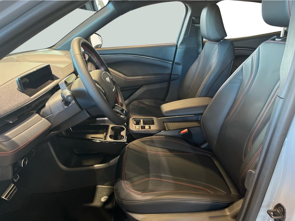 Ford Mustang Mach-E 98 Premium Extended Range 5d