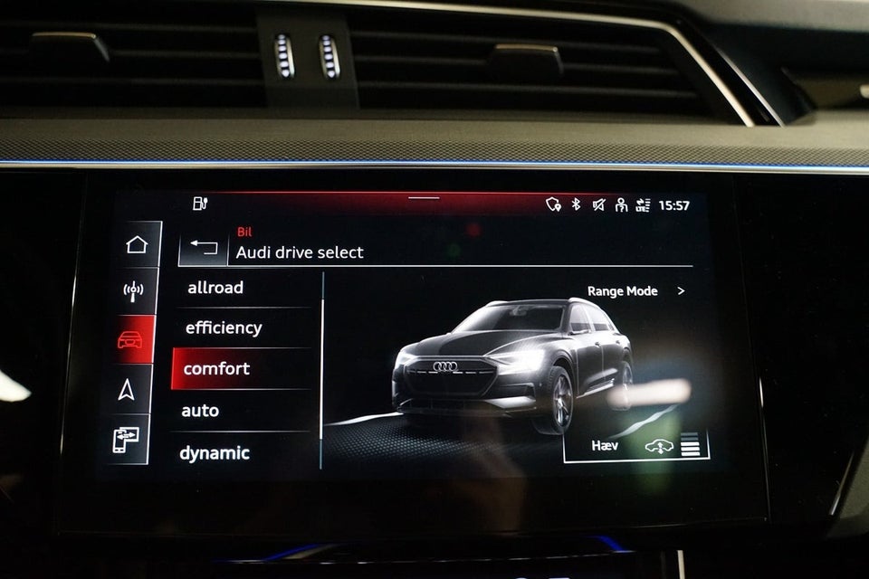 Audi Q8 e-tron 55 S-line quattro 5d