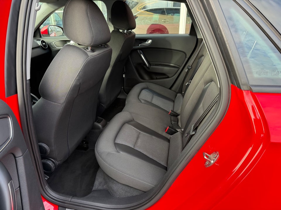 Audi A1 1,6 TDi 105 Ambition Sportback 5d