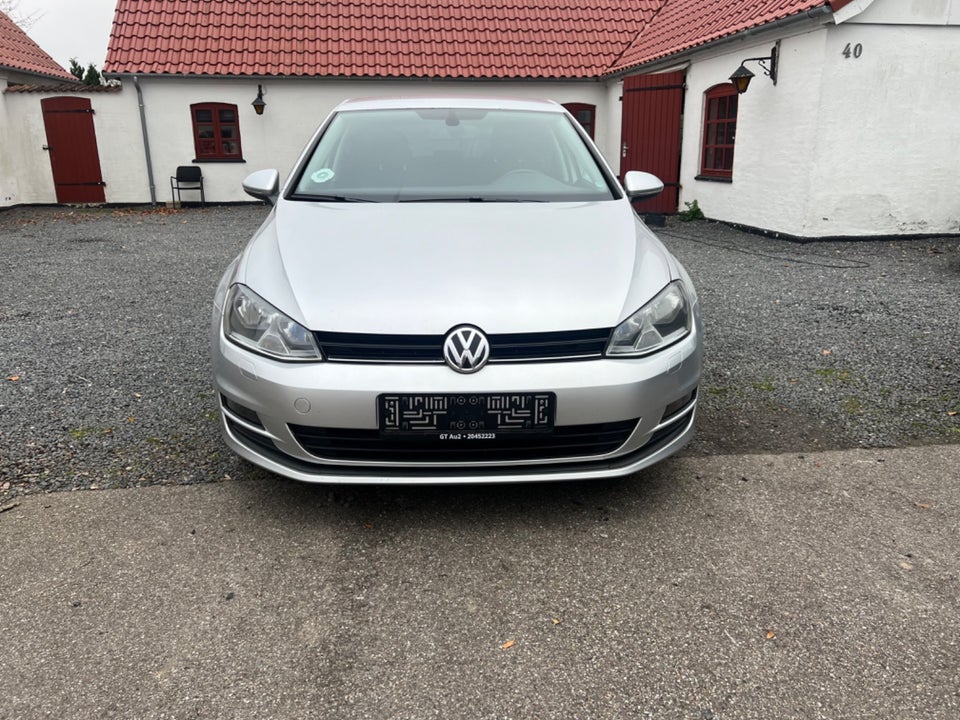 VW Golf VII 1,4 TSi 122 Comfortline BMT 5d