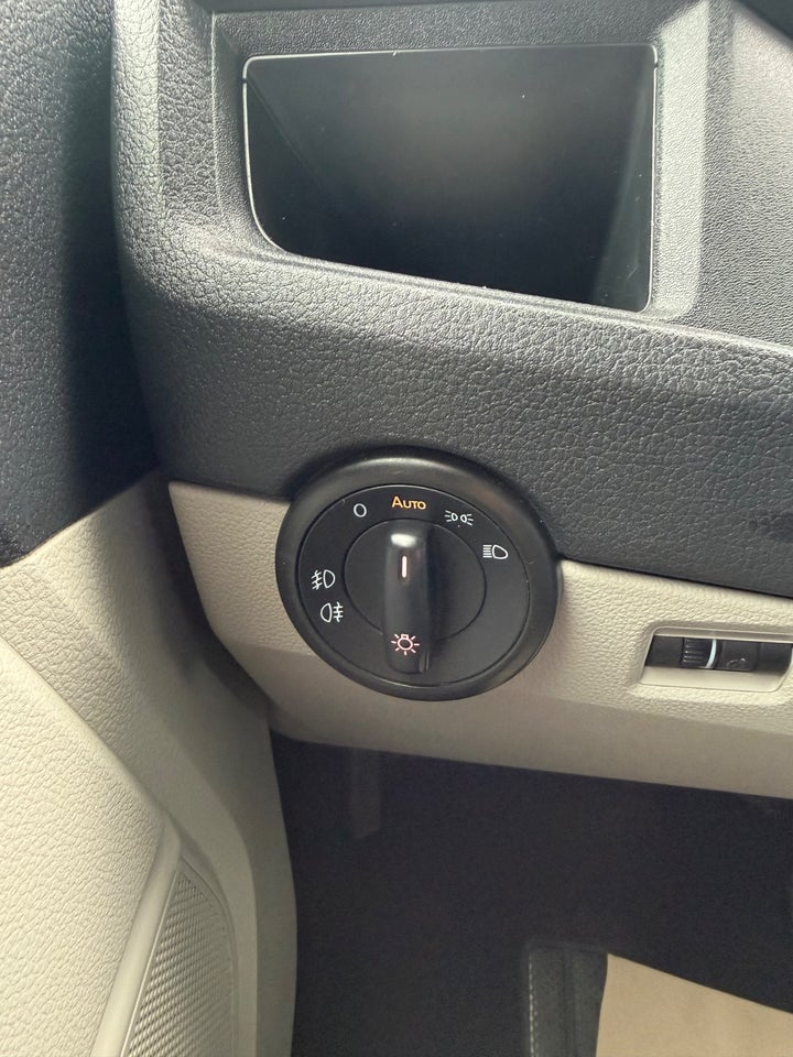 VW Transporter 2,0 TDi 150 Kassevogn DSG lang