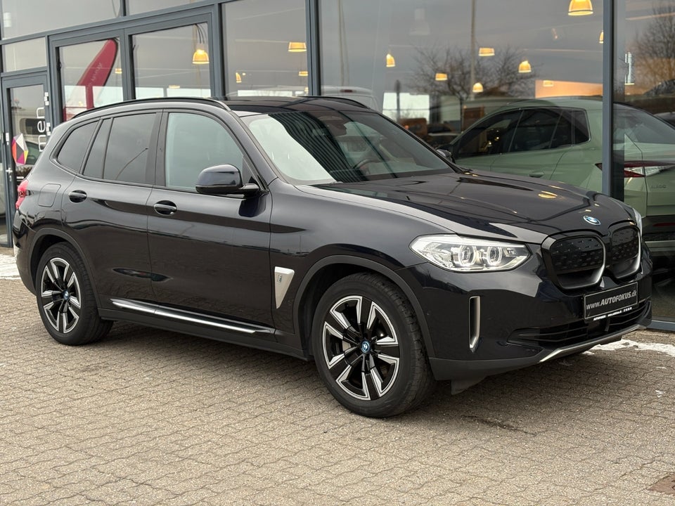 BMW iX3 Charged 5d