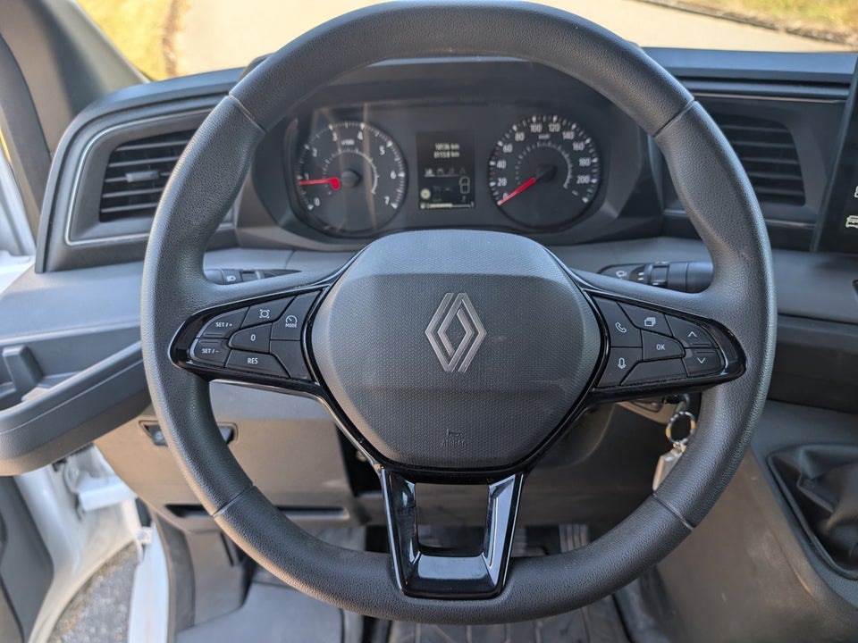 Renault Master V T33 2,0 dCi 130 L2H2 Kassevogn Tekno