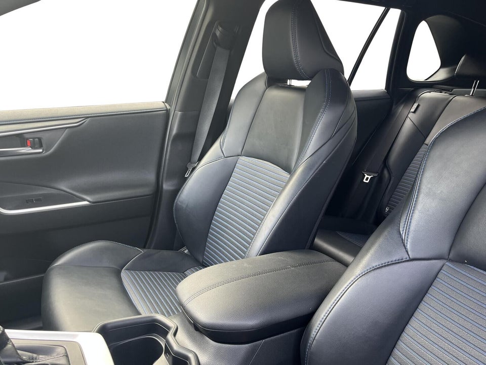 Toyota RAV4 2,5 Hybrid H3 Style MDS 5d