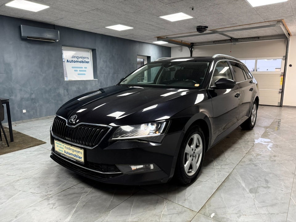 Skoda Superb 2,0 TDi 150 Ambition Combi 5d