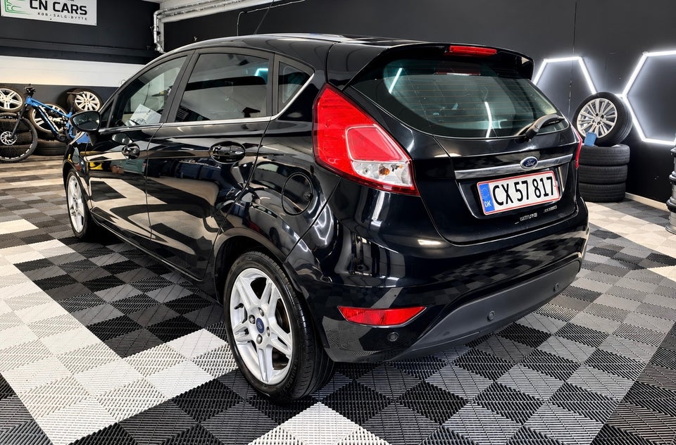 Ford Fiesta 1,6 TDCi 95 Titanium 5d