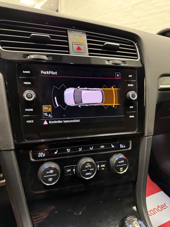 VW Golf VIII 1,4 GTE DSG 5d