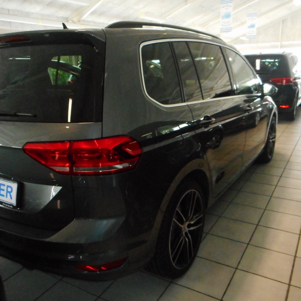 VW Touran 1,6 TDi 115 Comfortline DSG 7prs 5d