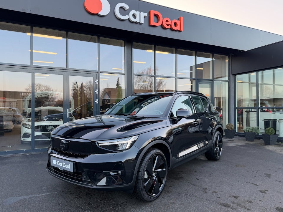 Volvo EX40 Extended Range Black Edition 5d