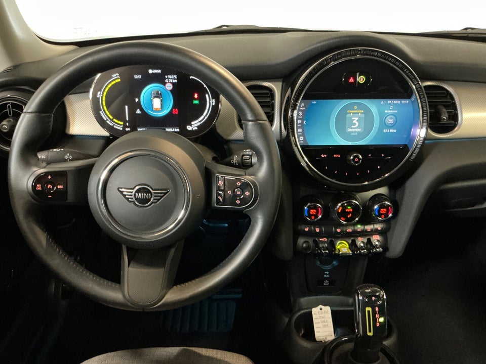 MINI Cooper SE Classic 3d