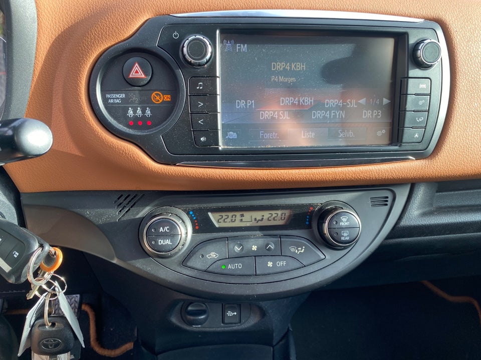 Toyota Yaris 1,3 VVT-i T2 Premium Luksus 5d