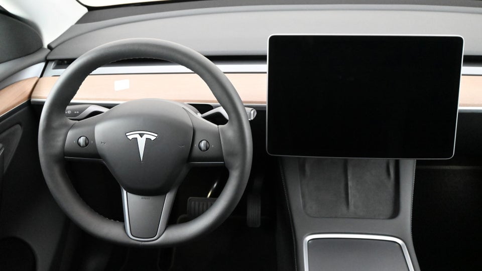 Tesla Model Y Long Range AWD 5d