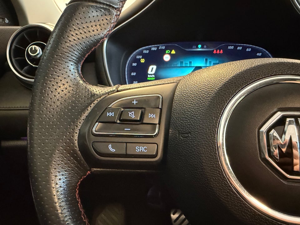 MG EHS 1,5 PHEV Luxury 5d
