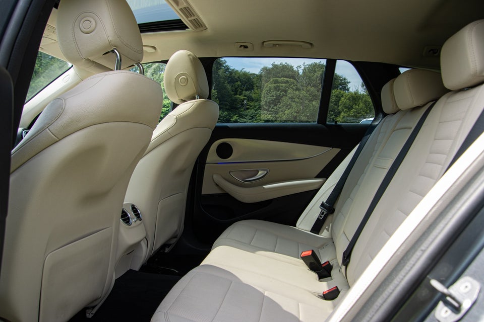 Mercedes E220 d 2,0 AMG Line stc. aut. 5d