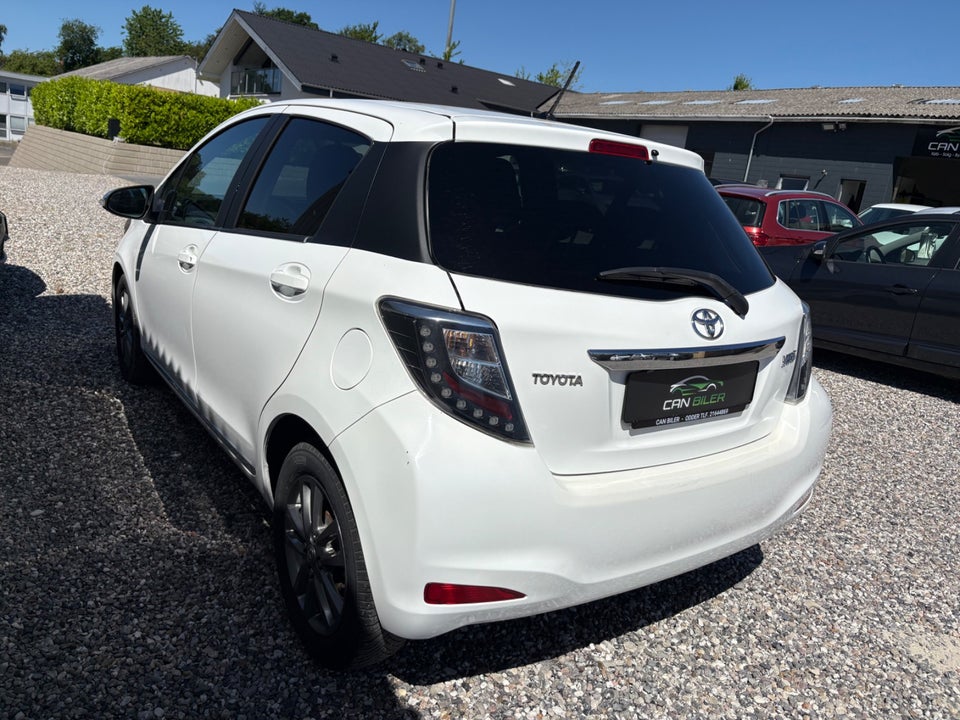 Toyota Yaris 1,0 VVT-i T2 Touch 5d