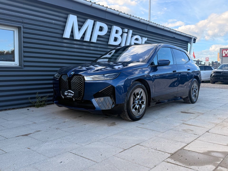 BMW iX xDrive40 5d