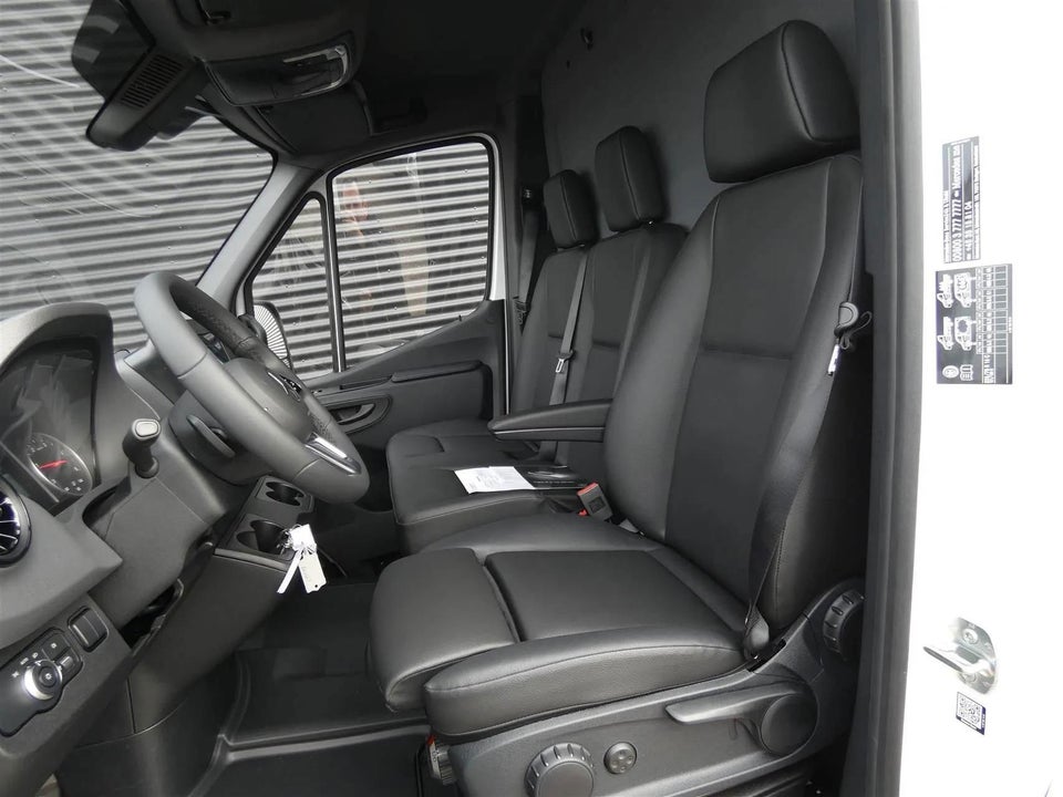 Mercedes Sprinter 319 2,0 CDi A2 Kassevogn PRO aut. AWD